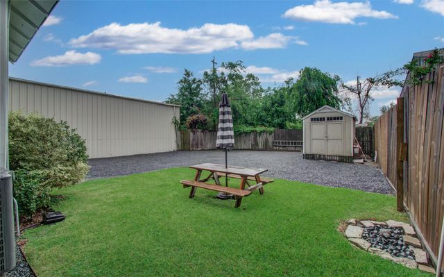 718 W 17th Street, Houston, TX 77008