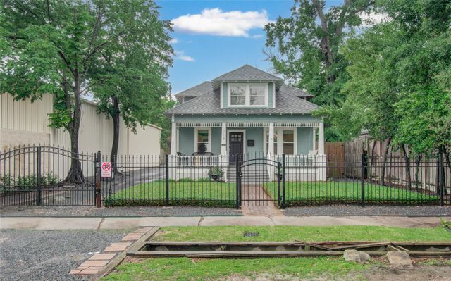 718 W 17th Street, Houston, TX 77008