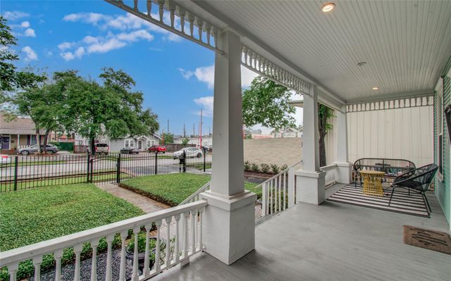 718 W 17th Street, Houston, TX 77008