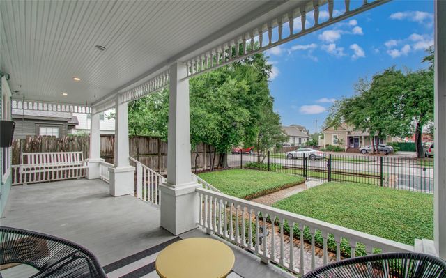 718 W 17th Street, Houston, TX 77008