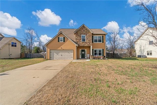 24 Churchill Drive, Fort Mitchell, AL 36856