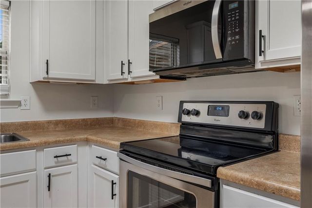 24 Churchill Drive, Fort Mitchell, AL 36856