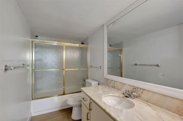 5401 Collins Avenue 928, Miami Beach, FL 33140