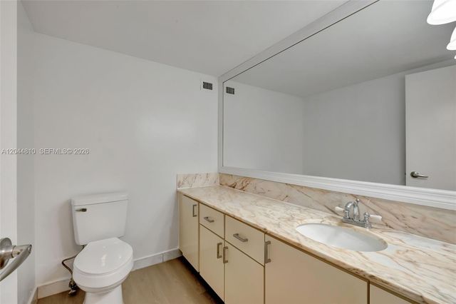 5401 Collins Avenue 928, Miami Beach, FL 33140
