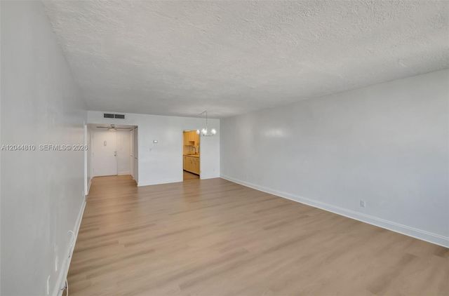 5401 Collins Avenue 928, Miami Beach, FL 33140