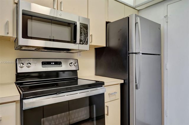 5401 Collins Avenue 928, Miami Beach, FL 33140