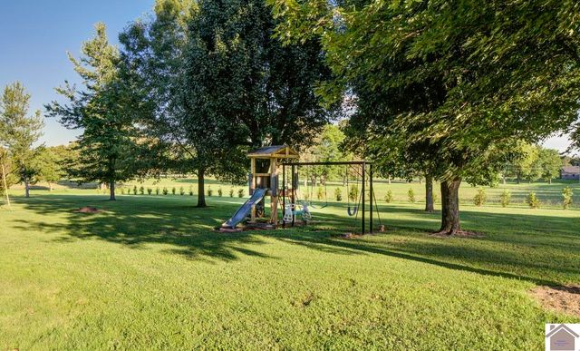 1087 Poor Farm Road, Murray, KY 42071
