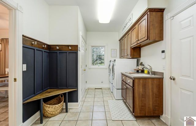 1087 Poor Farm Road, Murray, KY 42071