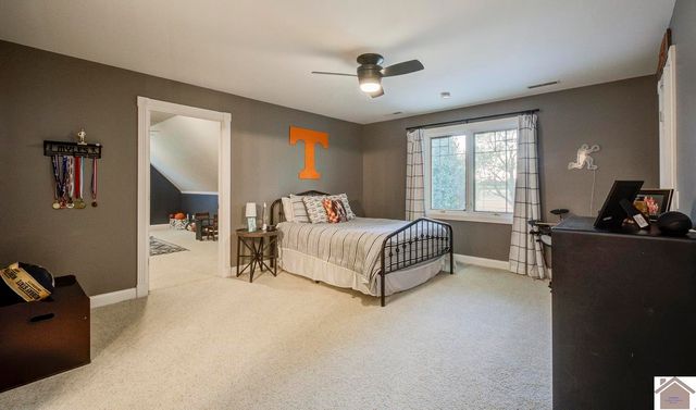 1087 Poor Farm Road, Murray, KY 42071