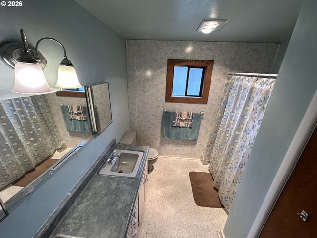 2249 ARTHUR Dr, Reedsport, OR 97467