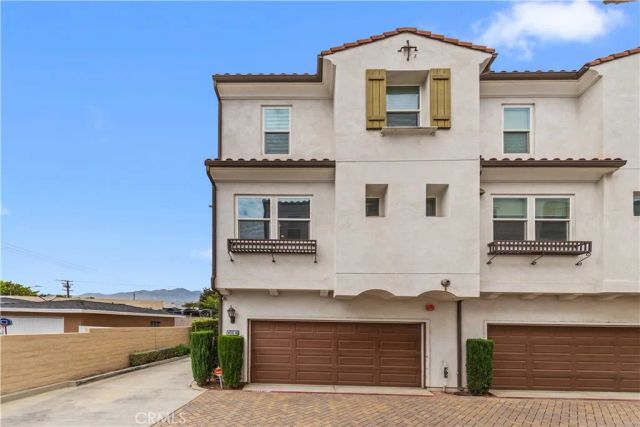 436 W Duarte Road A, Monrovia, CA 91016