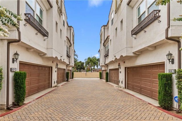 436 W Duarte Road A, Monrovia, CA 91016