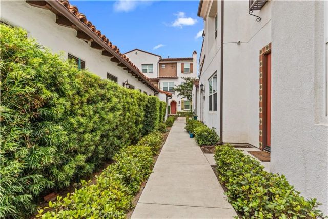 436 W Duarte Road A, Monrovia, CA 91016