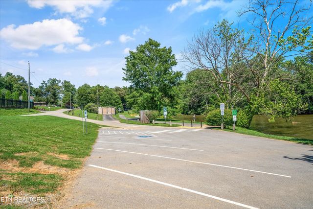 3204 Gazebo Point Way, Knoxville, TN 37920