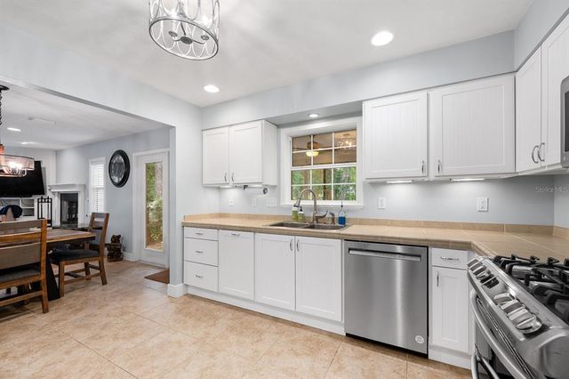 1412 SW 98TH STREET, Gainesville, FL 32607