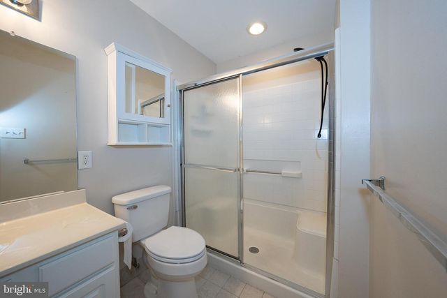 409 FORT HILL CIR, Fort Washington, PA 19034