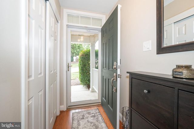 409 FORT HILL CIR, Fort Washington, PA 19034