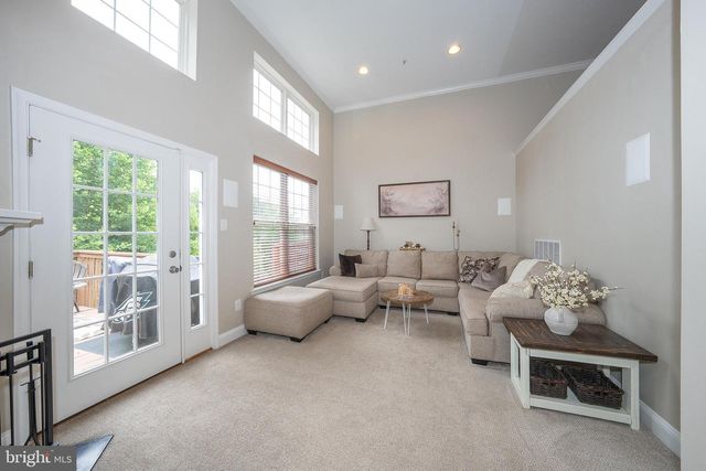 409 FORT HILL CIR, Fort Washington, PA 19034