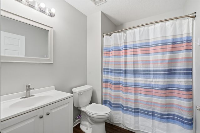 6440 Ep True Parkway 1104, West Des Moines, IA 50266