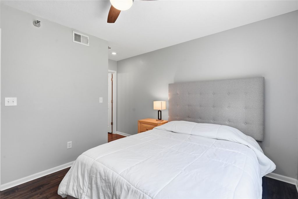 Image 10 of property listing at 6440 Ep True Parkway 1104, West Des Moines, IA 50266