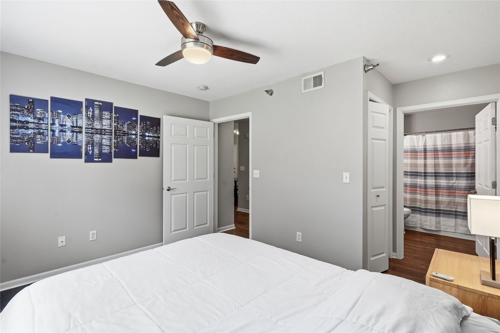 Image 11 of property listing at 6440 Ep True Parkway 1104, West Des Moines, IA 50266