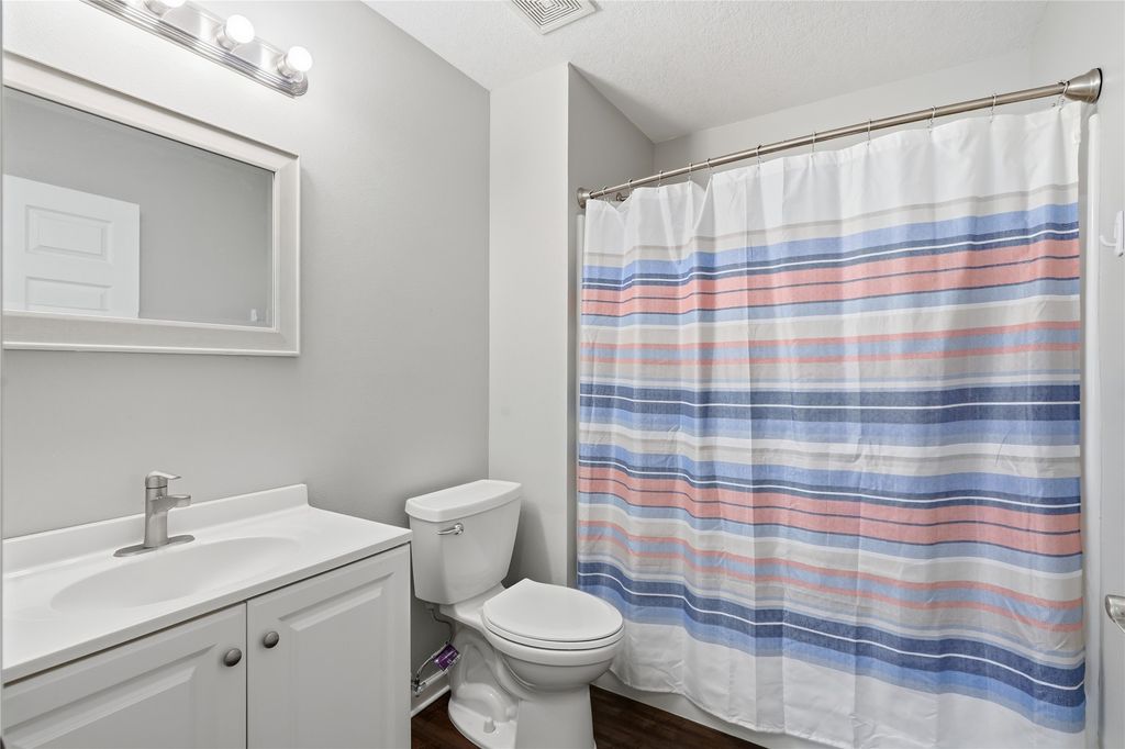 Image 12 of property listing at 6440 Ep True Parkway 1104, West Des Moines, IA 50266