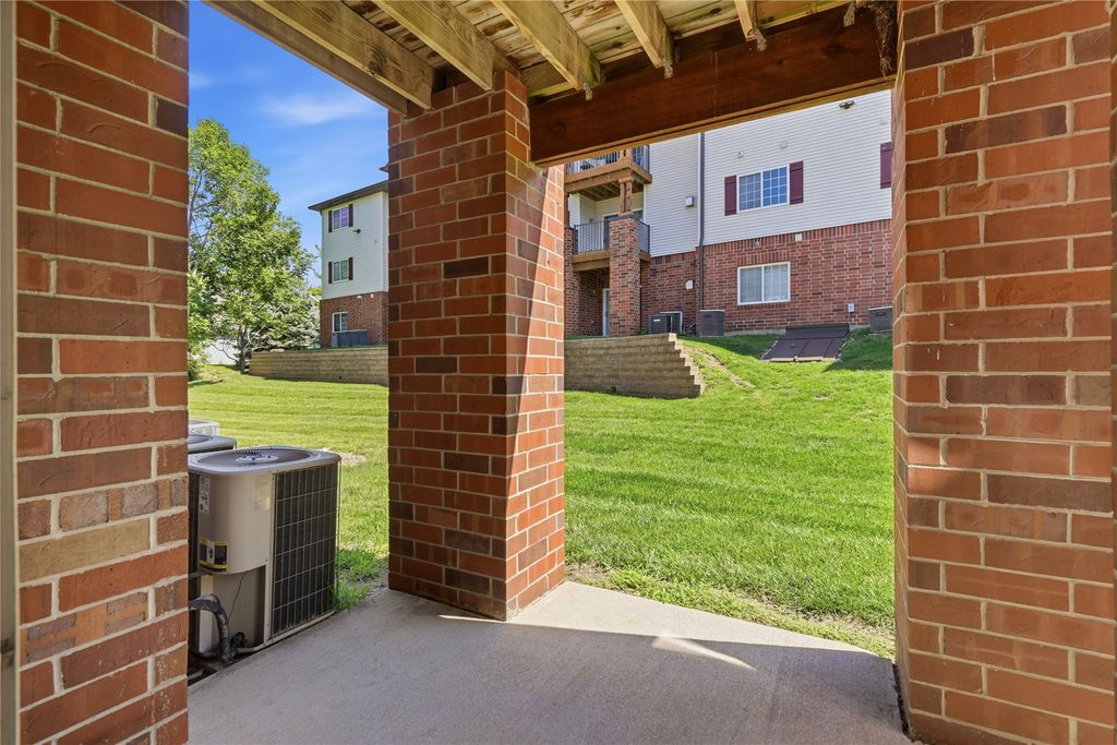 Image 17 of property listing at 6440 Ep True Parkway 1104, West Des Moines, IA 50266