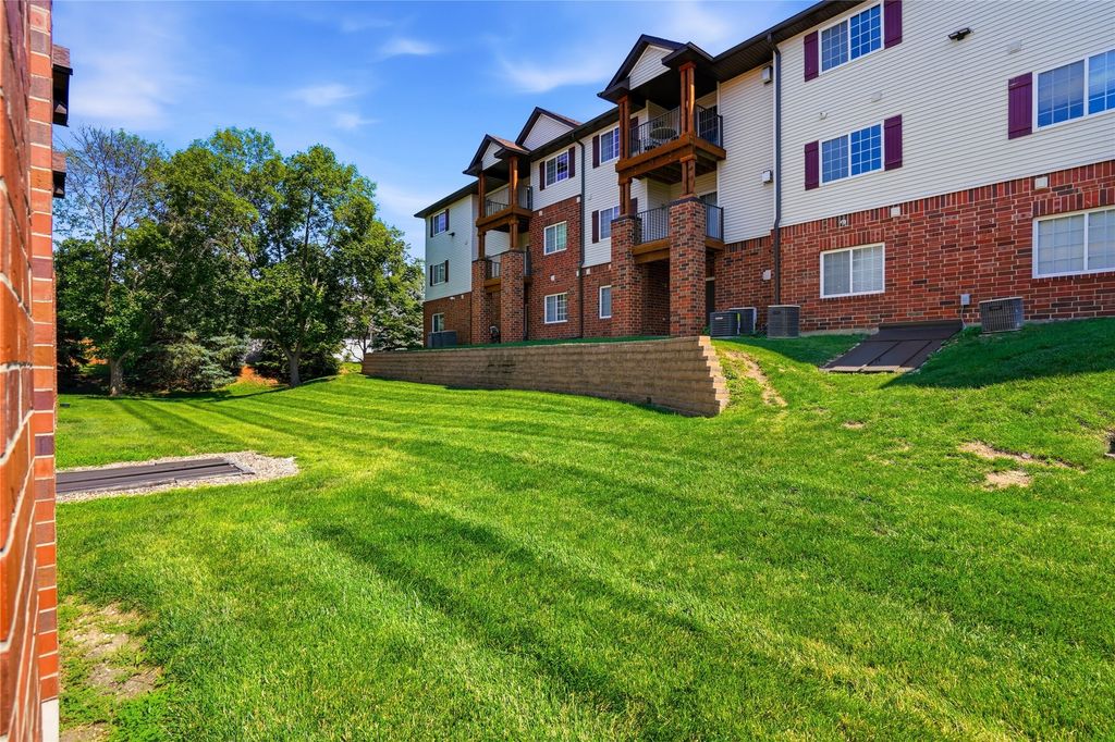 Image 19 of property listing at 6440 Ep True Parkway 1104, West Des Moines, IA 50266
