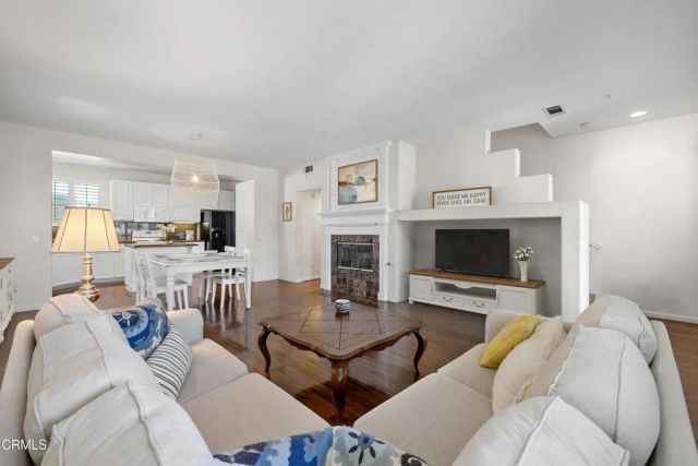 104 W Santa Clara Street, Ventura, CA 93001