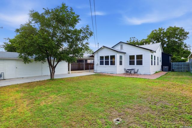 2410 W Mistletoe, San Antonio, TX 78228