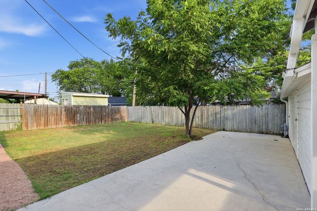 2410 W Mistletoe, San Antonio, TX 78228