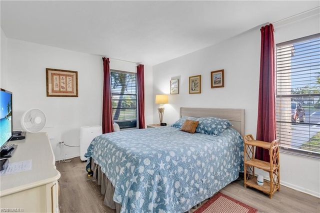 13134 Feather Sound DR, Fort Myers, FL 33919