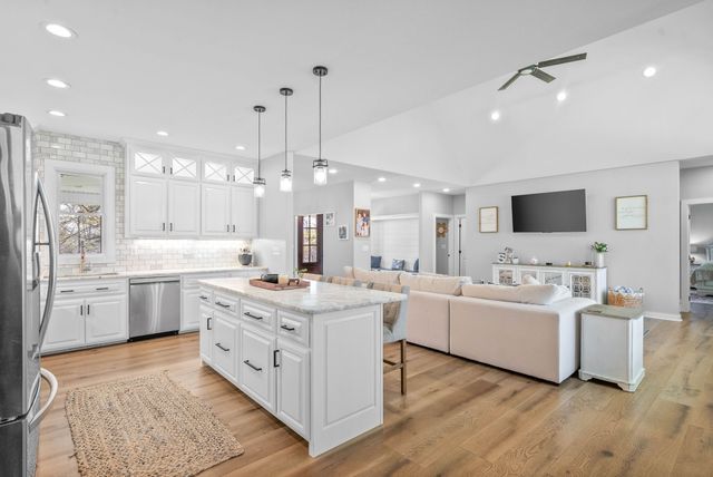 234 Davis Ln, Erin, TN 37061