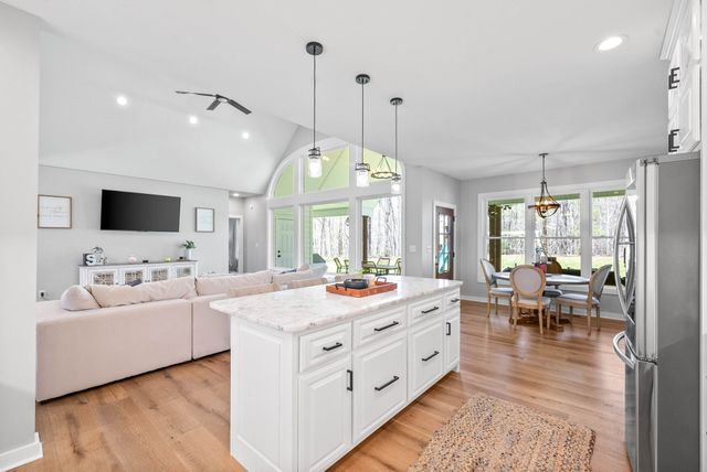 234 Davis Ln, Erin, TN 37061