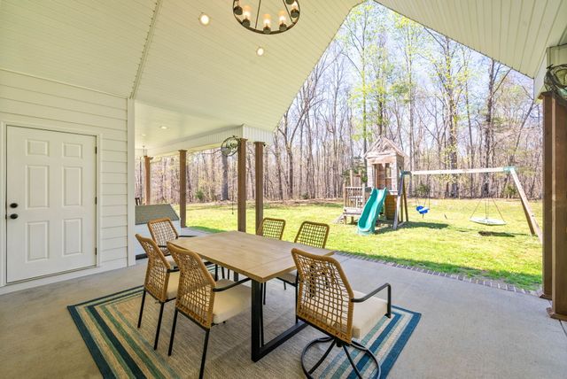 234 Davis Ln, Erin, TN 37061