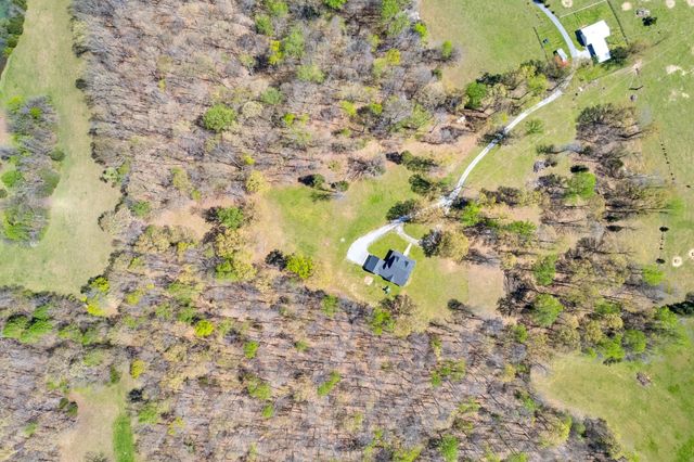 234 Davis Ln, Erin, TN 37061