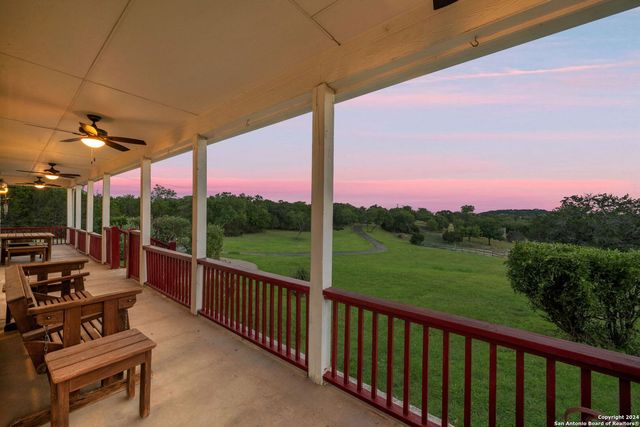 108 MOUNTAIN VW, Boerne, TX 78006