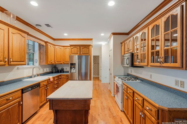 108 MOUNTAIN VW, Boerne, TX 78006