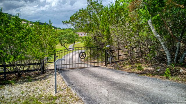 108 MOUNTAIN VW, Boerne, TX 78006