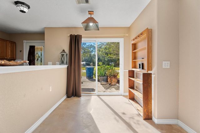 10205 Fostoria Road, Cleveland, TX 77328