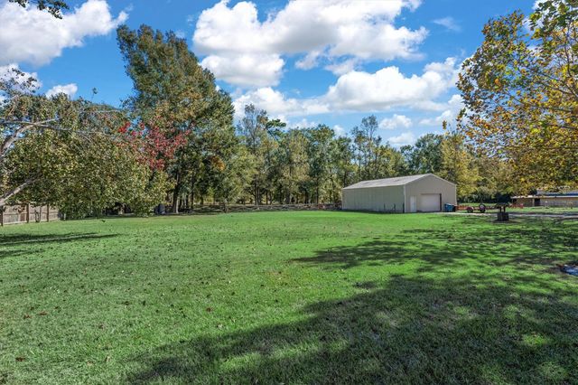 10205 Fostoria Road, Cleveland, TX 77328
