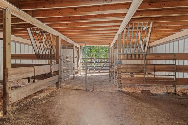 10205 Fostoria Road, Cleveland, TX 77328