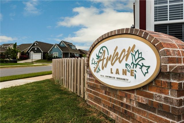 2605 SW Arbor Road, Bentonville, AR 72713