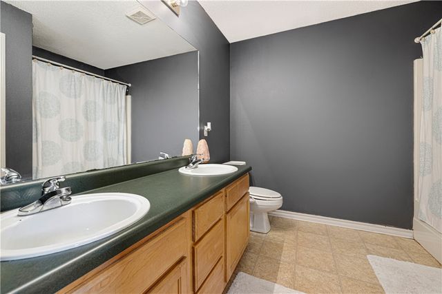 707 Crystal Street, Lowell, AR 72745