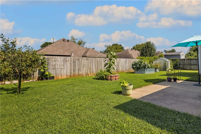 707 Crystal Street, Lowell, AR 72745