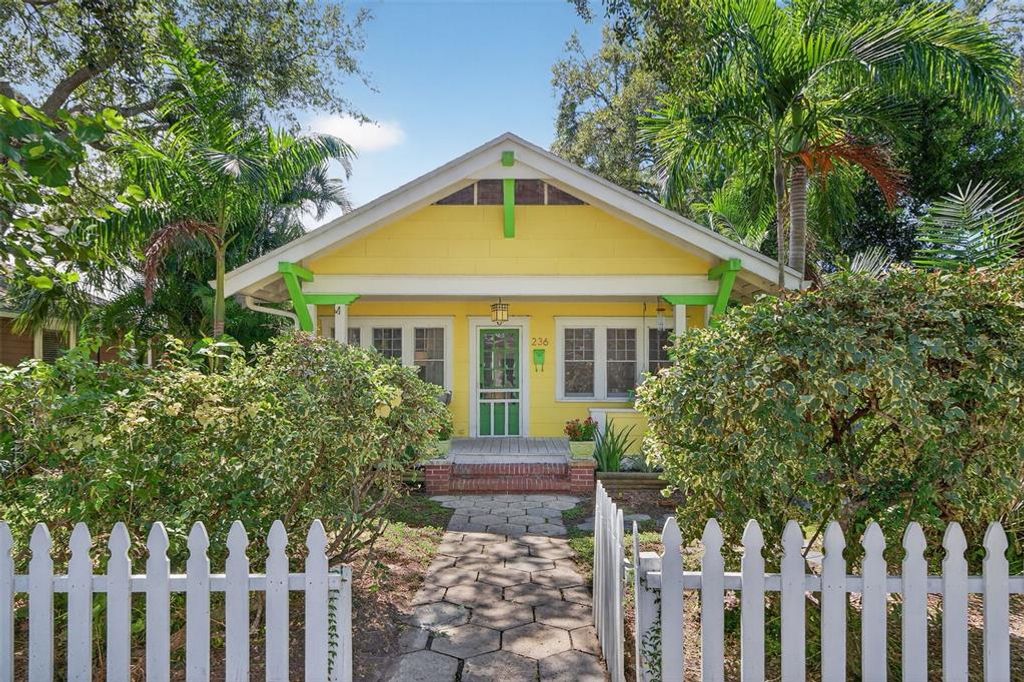 236 21ST AVENUE N, St Petersburg, FL 33704