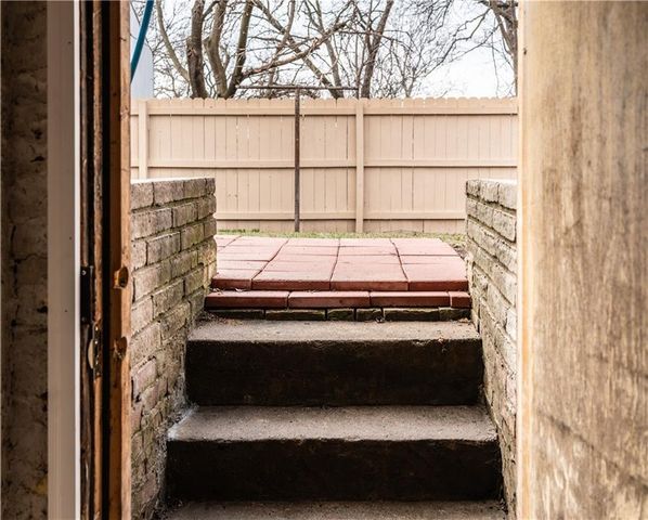 804 N Main Street, Independence, MO 64050