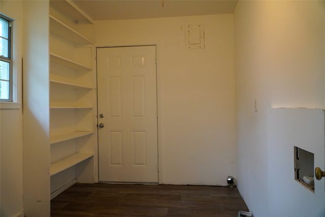 403 N Fairview Street, Keene, TX 76059