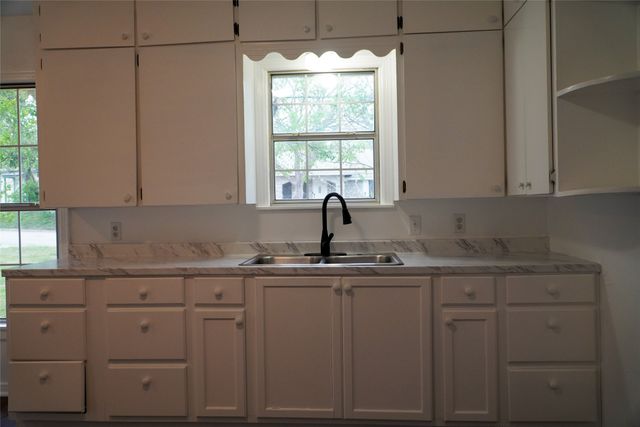 403 N Fairview Street, Keene, TX 76059