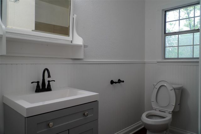 403 N Fairview Street, Keene, TX 76059